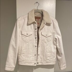 LEVIS NWT Women’s Ex Boyfriend  Trucker Jacket size XS